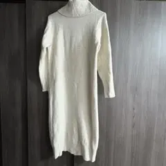 【ユニクロ UNIQLO】 白ワンピース