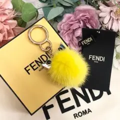 FENDIバッグチャームモンスターフォックスファー　バグズアイ 即発 FENDI モンスター ファー バッグチャーム キーホルダー 黄