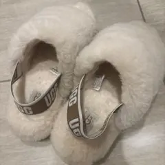UGG ベージュ ファーサンダル