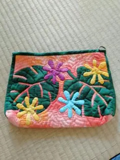 ハンドメイド　　　　　　キルト 小物の入れ モンステラ 花柄