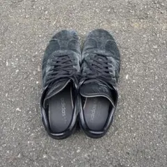 adidas gazelle トリプルブラック