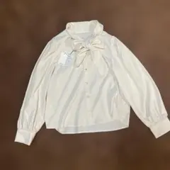 アイボリー ボウタイシャツ Mサイズ
