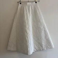 ホワイト キルティング フレアスカート