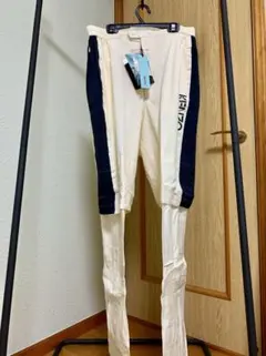 Item thumbnail for item 84ed8f16-9114-423c-a91a-c6301b1dec37