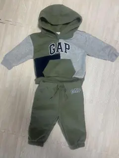 カナダで購入GAPセットアップ　未着用