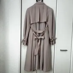 ミッシュマッシュ　バックプリーツトレンチコート