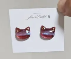 ハンドメイド　レジン　猫　ピアス　クリア　綺麗　紫　樹脂