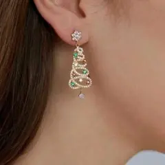 【クリスマス限定☆】カラフルなクリスマスツリー型ピアス(大きめ)