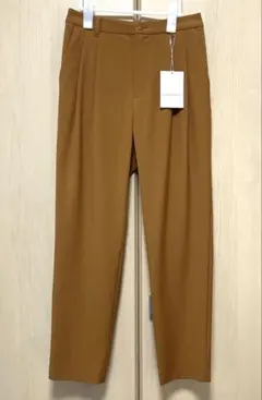 【70%オフ】ヒューマンウーマン　テーパードストレッチパンツ　Mより裾短め　新品のサムネイル