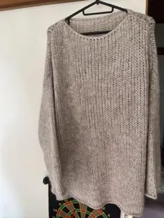 ベージュ オーバーサイズ ニットセーター