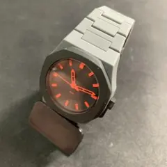 MILANO NEON 腕時計 本体　てのサムネイル