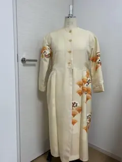 ハンドメイド未使用品の着物からのリメイク付下げ訪問着金糸織り込んであるので綺麗