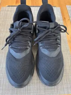 PUMAブラック メッシュ スニーカー ソフトフォーム
