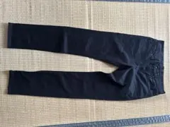 GU スリムフィット ブラックデニム