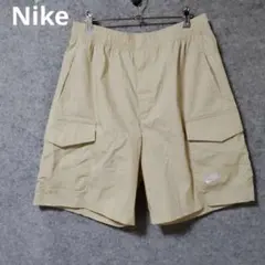 Nike ベージュ カーゴショートパンツ