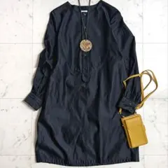 極美品♪23区 デニムライクシャンブレーピンタックブラウス 38 黒 半袖 