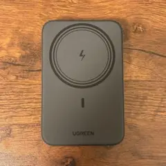 UGREEN Magnetic ワイヤレスモバイルバッテリー 10000mAhのサムネイル