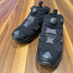美品 Reebok INSTAPUMP FURY スニーカー ブラックのサムネイル