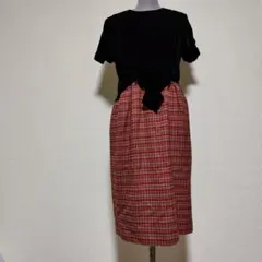 ワンピース 半袖 黒と赤のチェック