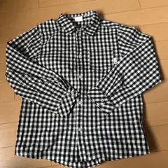 黒と白のギンガムチェック長袖シャツ