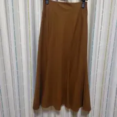ユニクロ　キャメル マーメイドスカート