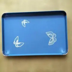 昭和レトロ青い蝶デザインのトレイ