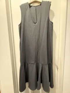 美品☆グレー ☆Vネック☆フレアワンピース☆M☆ポケット付き☆オールシーズン可能