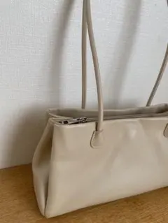 LAKOLE ラコレ　ロングハンドル　横型トート　ベージュ