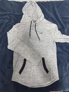 Hollister パーカー