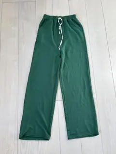 楽ちんパンツ　グリーン