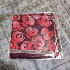 新品YVES SAINTLAURENT イブサンローラン ハンカチ薔薇柄ピンク系