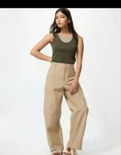 完売　ユニクロ　ジャージーバレルレッグパンツ　ベージュUNIQLO　ワイドパンツ