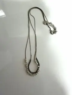 パールビーズ付きネックレス