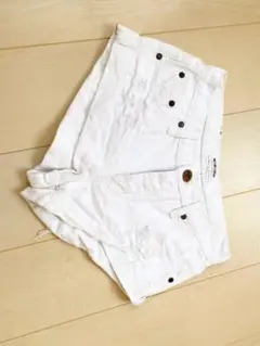 ワンティースプーン　ショートパンツ