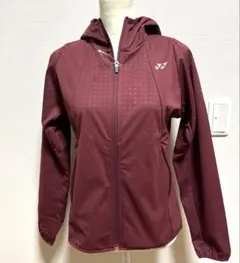 ヨネックス25年モデルwomanウォームアップパーカー大変暖かい！ サイズＭ