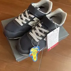 新品未使用　ニューバランス　21センチ　new balance ネイビー