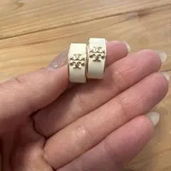 ホワイトフープピアス 小型