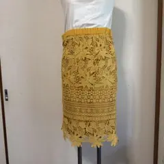 アンデミュウイエローレース タイトスカートのサムネイル