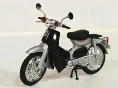 サンエス アオシマ 1/24 ホンダ スーパーカブ ストリート仕様 銀/黒