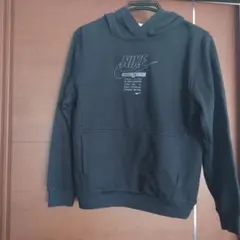 ナイキ黒　フード付きトレーナー