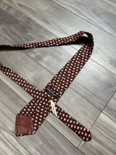 美品　フェラガモ　ネクタイ　ワイン　魚柄　小紋　イタリア製　レトロ　ロゴ