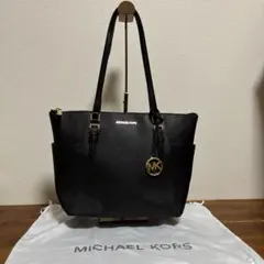【美品】MICHAEL KORS 肩掛け可　A4収納 ブラック トートバッグ