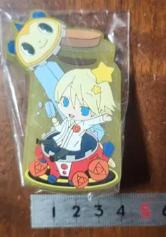 Item thumbnail for item 122cd445-e8a7-4314-8ef1-bc10145e13e2