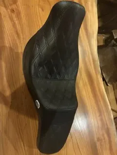 SADDLEMEN ブラック スポーツシート ダイヤモンドキルティング - メルカリ