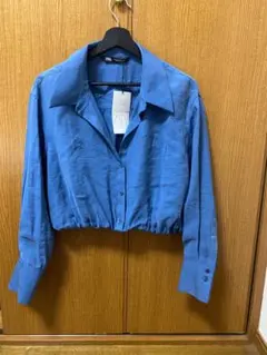 ZARA 青のクロップドシャツ 長袖