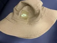 【新品】Nike ベージュ バケットハット S/Mのサムネイル