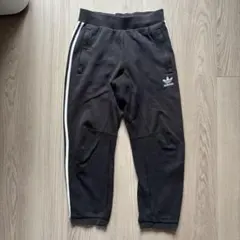 adidas 黒ジャージパンツ サイドストライプ