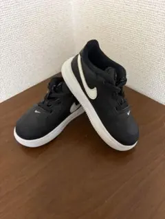NIKE キッズ スニーカー ブラック ホワイト
