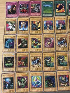 遊戯王 初期カード 4枚含む5枚セット 遊戯王 初期カード 4枚含む5枚セット - メルカリ