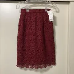 新品未使用　UNIQLO 花柄総レースタイトスカート